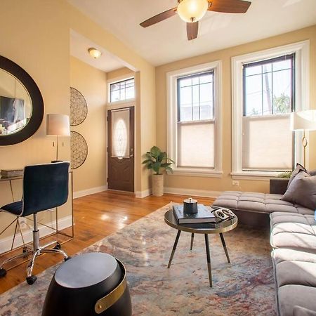 Getaway In The Heart Of Pilsen Chicago Apartment Exterior photo