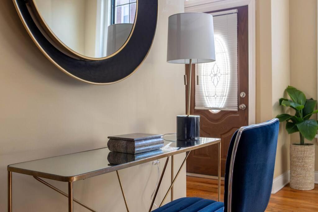 Getaway In The Heart Of Pilsen Chicago Apartment Exterior photo